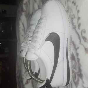 Nike Cortez Athletic Shoes Mens 9, Womans 10
